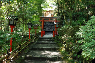 貴船神社