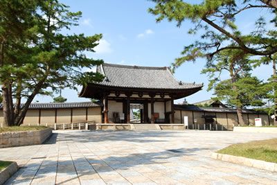 法隆寺（東大門）
